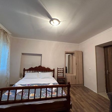 Cozy Apartment In The Centre Of Kutaisi Eksteriør billede