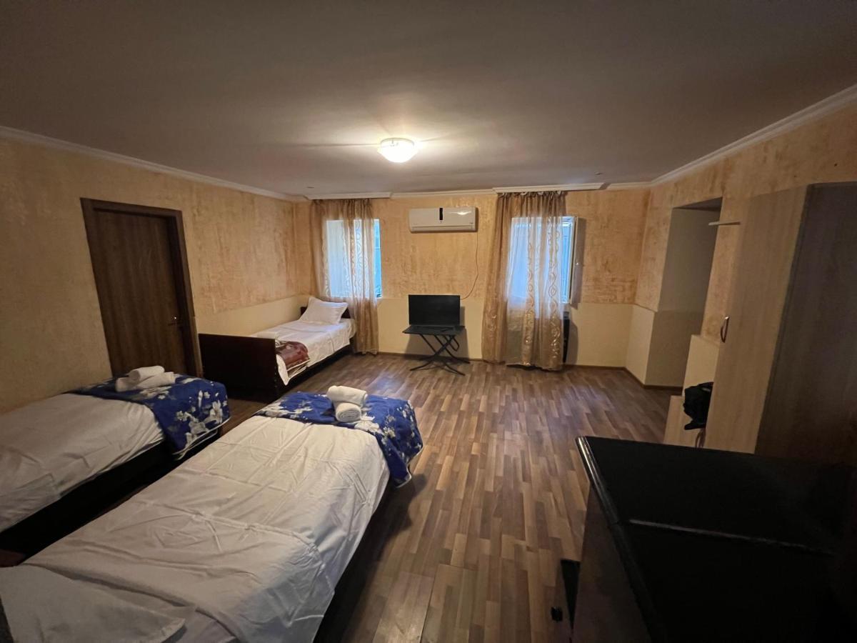 Cozy Apartment In The Centre Of Kutaisi Eksteriør billede