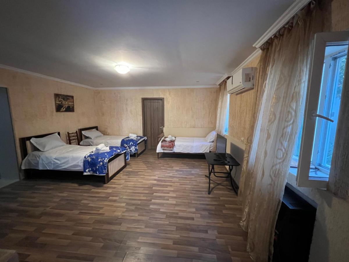 Cozy Apartment In The Centre Of Kutaisi Eksteriør billede